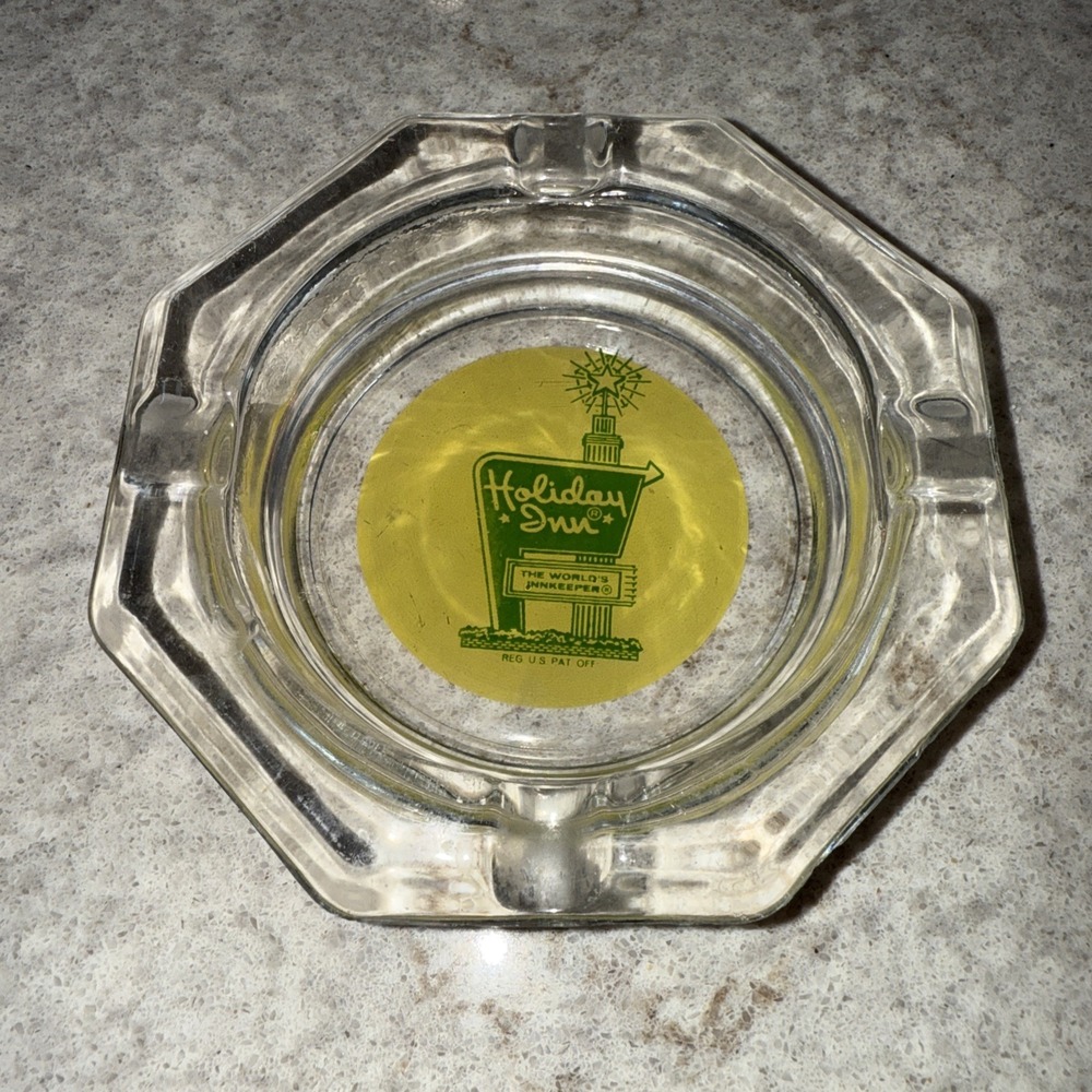 Vintage Holiday Inn Ashtray 4.5 Inch The World's Innkeeper Hotel Motel
